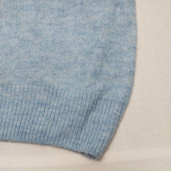 Women’s Holiday Christmas Sweater - SNOWFLAKE sky blue Vince Camuto NWT - Medium - Picture 6 of 14